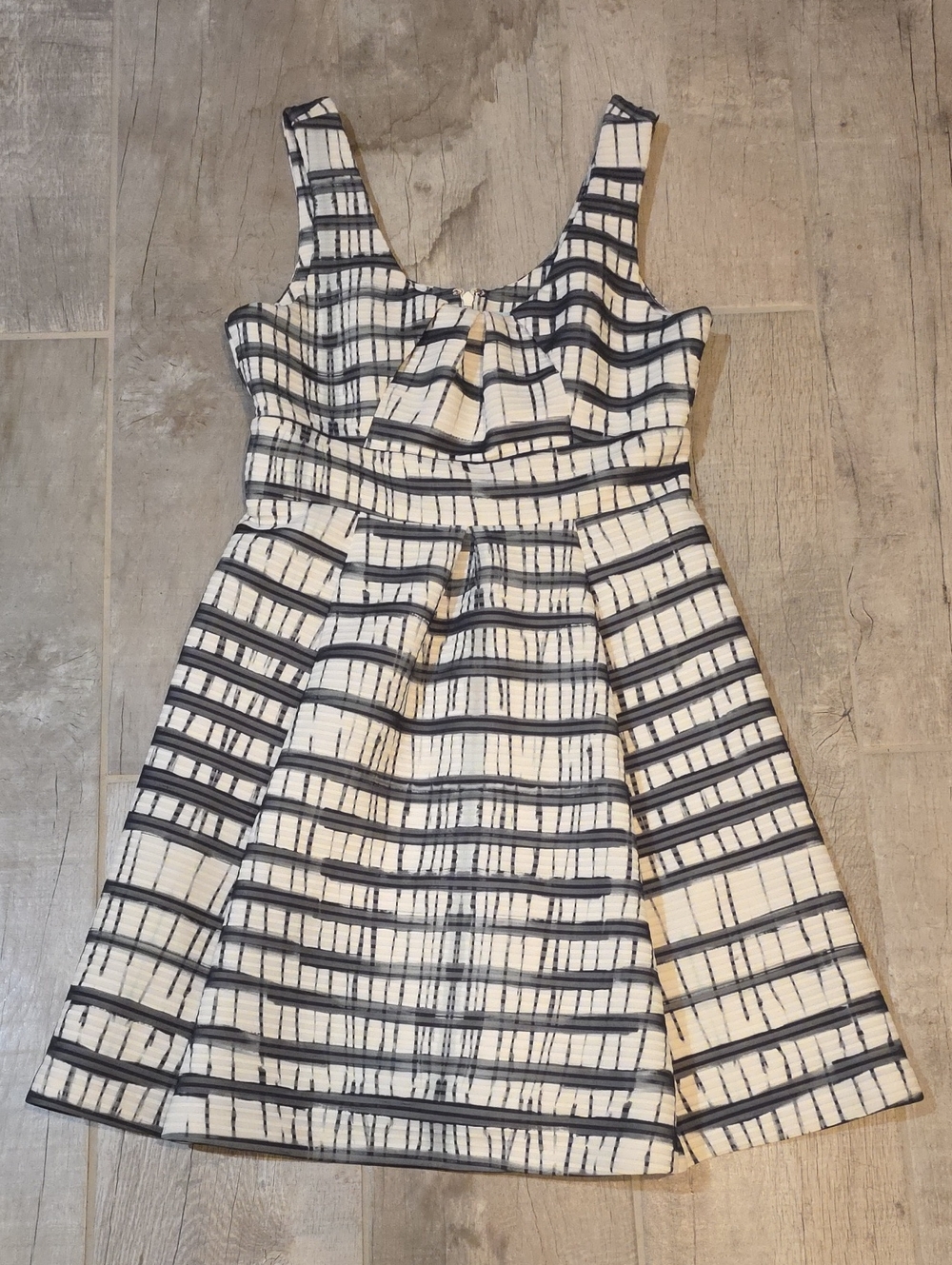 Tracy Reese White, Black & Gray/Green Fit & Flare Dress